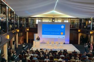 Jens Spahn bei seinem Auftritt auf der Nationalen Branchenkonferenz Gesundheitswirtschaft 2019. (Bild: Sebastian Meißner)