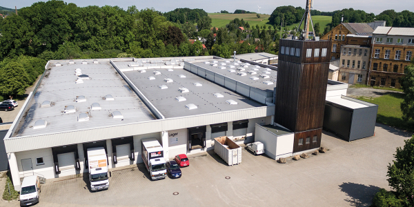 Zum Jahresbeginn 2023 übernahm die CARELINE GmbH die hochmoderne Möbelproduktion vom Unternehmen Starke Objekteinrichtung im sächsischen Schönbach