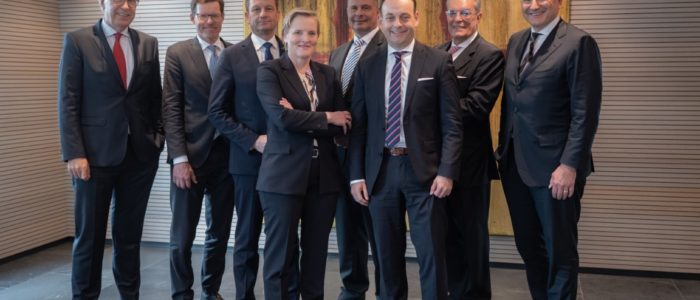 Aufsichtsrat-und-Vorstand_IMMAC Holding AG_300dpi©IMMAC_20230511